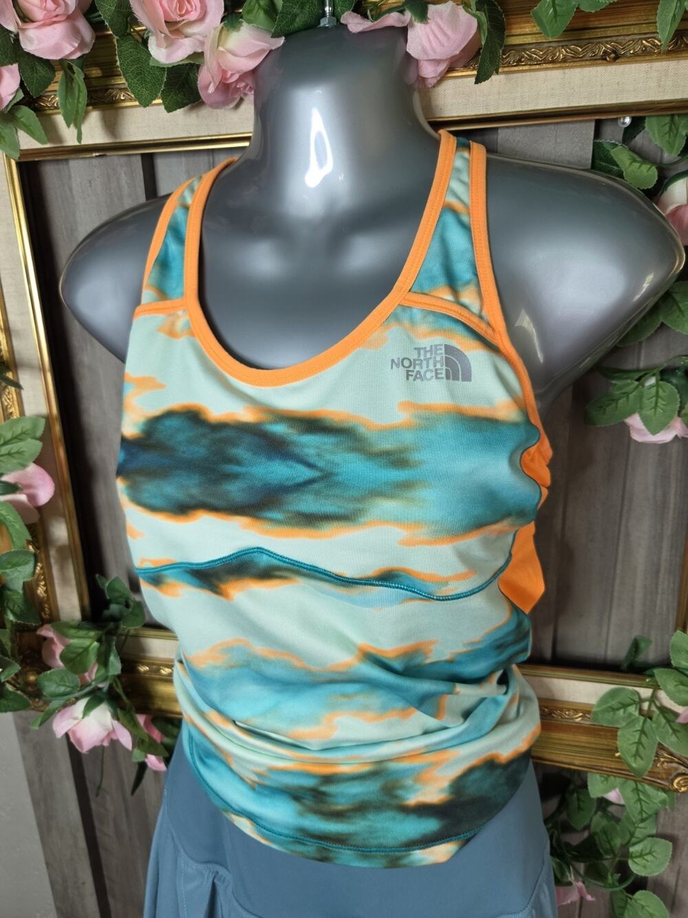 The North Face VaporWick Racerback Tank Top Medium Athletic Orange Blue